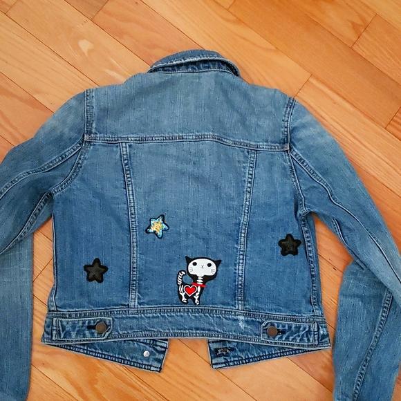 American Eagle Outfitters Denim Trucker Jacket W/Skeletrino Size Medium - Picture 11 of 11